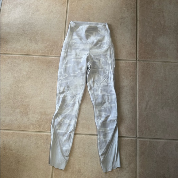 lululemon athletica Camo leggings - Picture 1 of 6